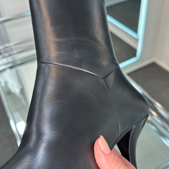 Gucci Bootie - Picture 5 of 8